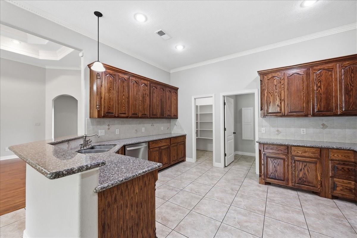 102 Remington Cir #1 - Photo 5 of 15