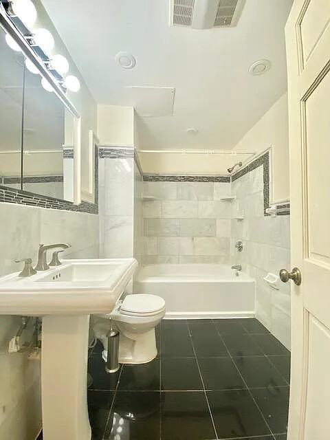 45 School St #1 - Photo 4 of 7