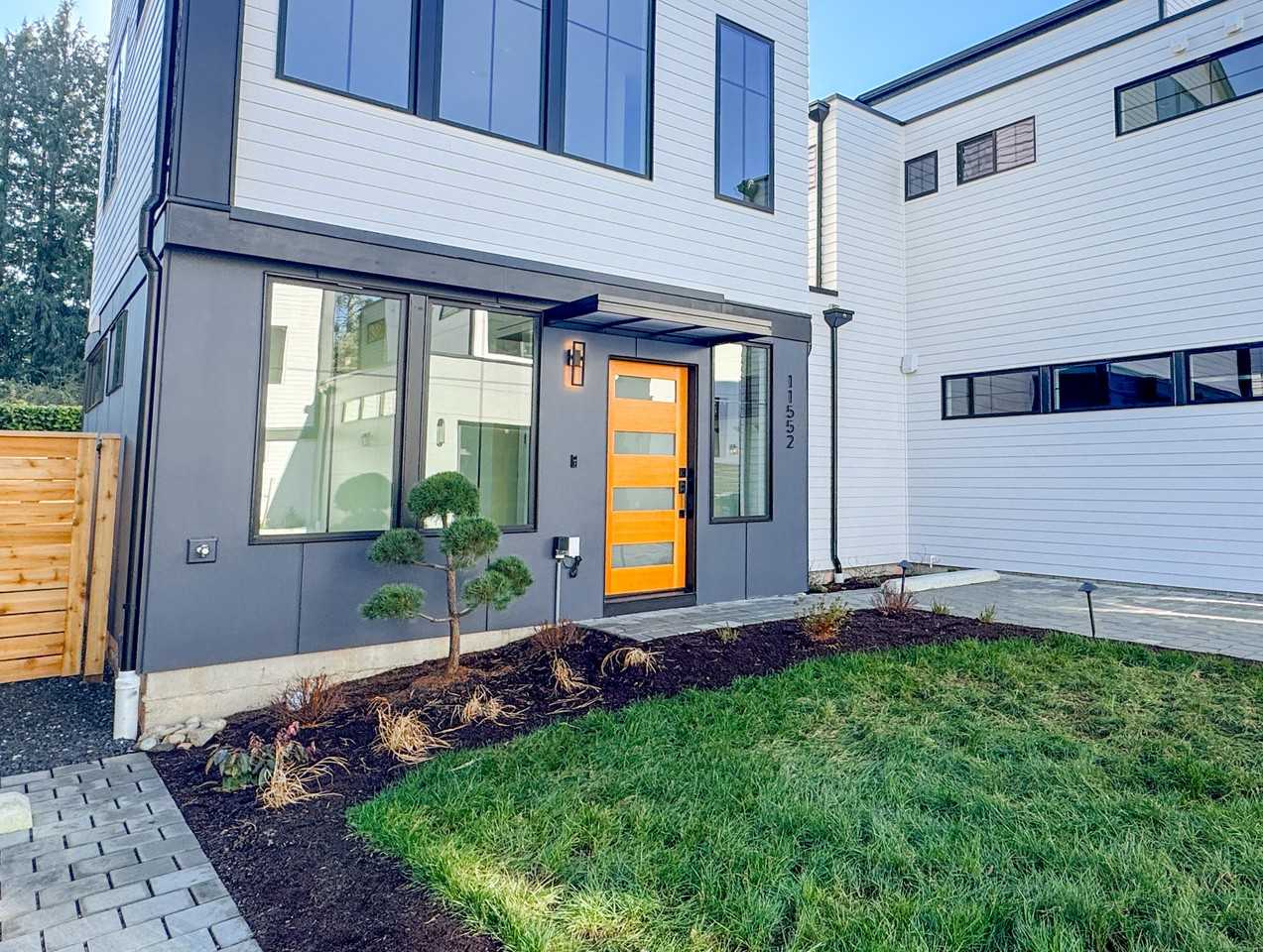 11552 Meridian Ave N #1 - Photo 2 of 19