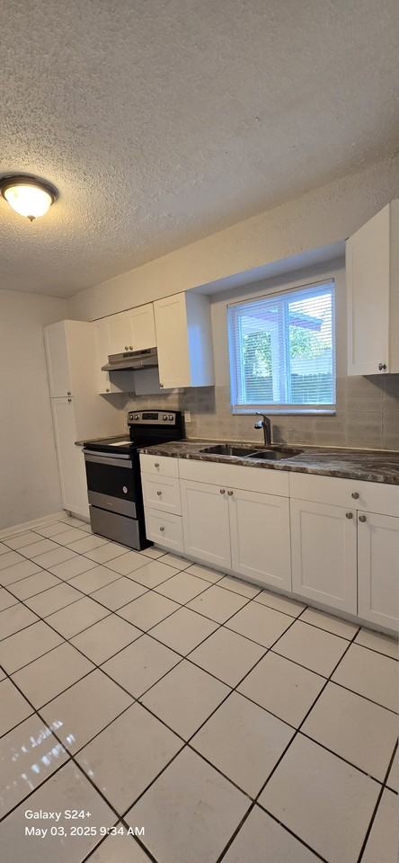 1505 18th Avenue Dr W #1505 - Photo 3 of 21