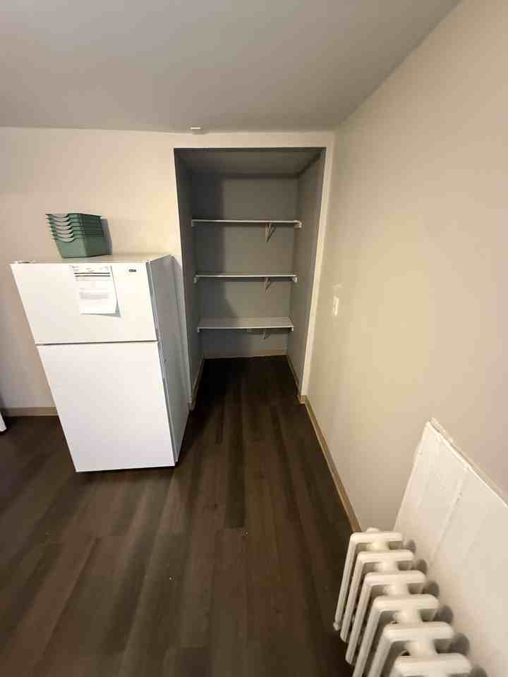 546 Edmund Ave #2 - Photo 5 of 7