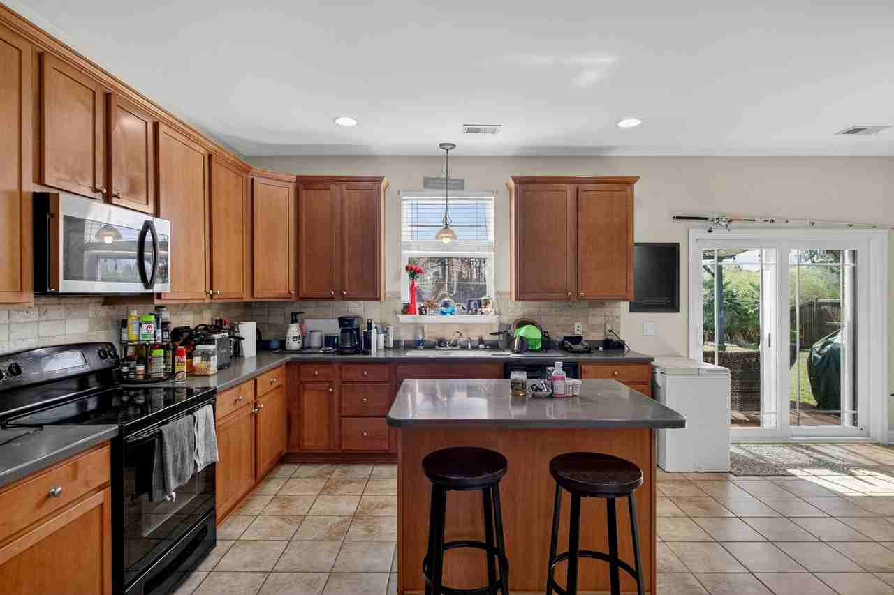152 Spindle Way #1 - Photo 3 of 12