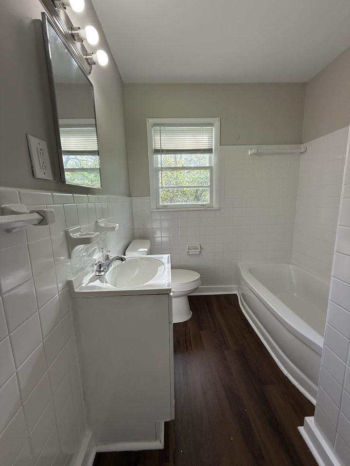 2245 3rd St Ne #1 - Photo 4 of 8