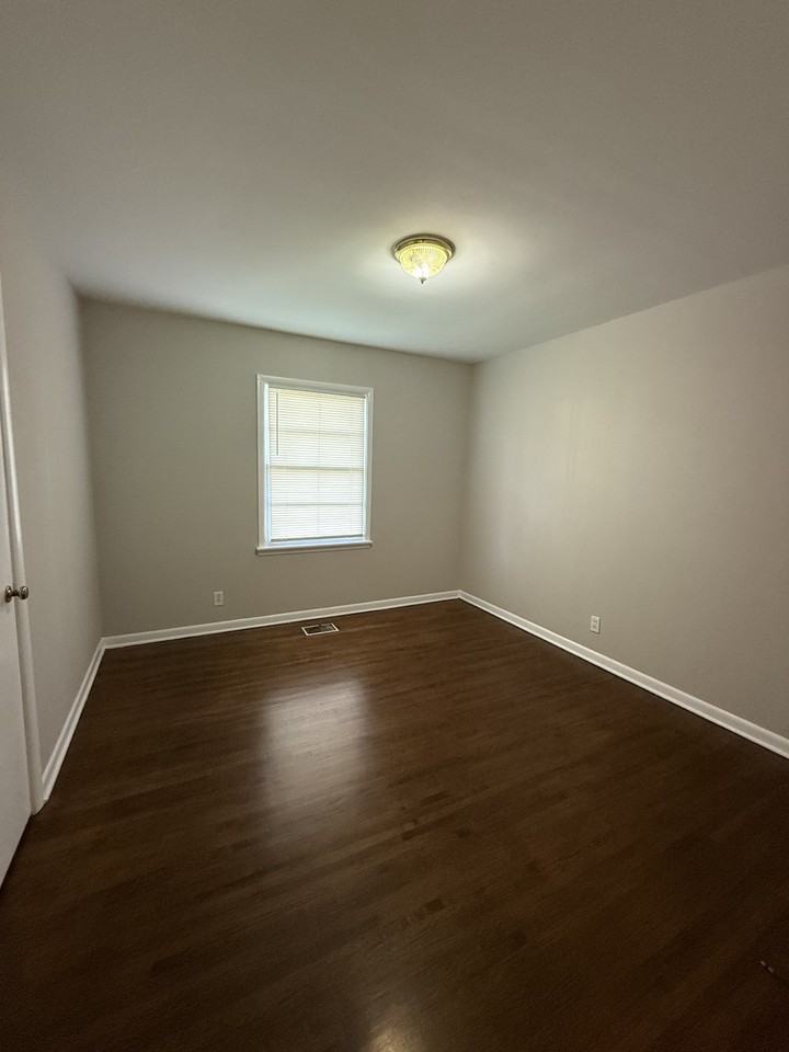 2245 3rd St Ne #1 - Photo 5 of 8