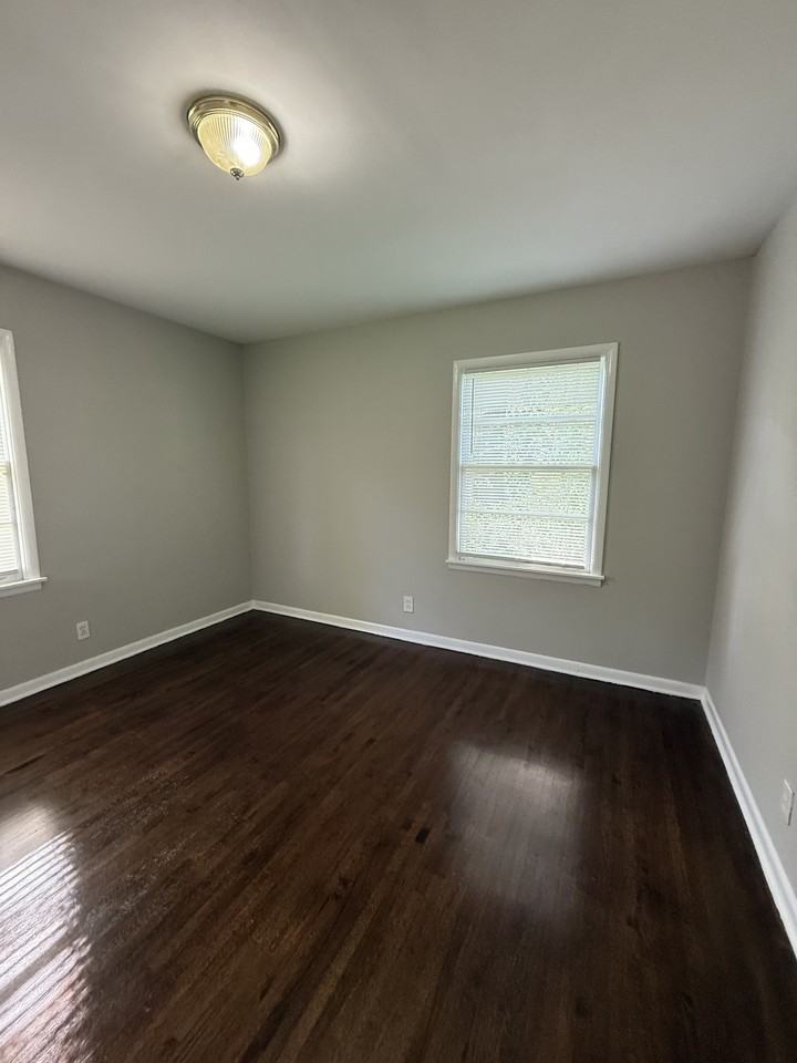 2245 3rd St Ne #1 - Photo 6 of 8