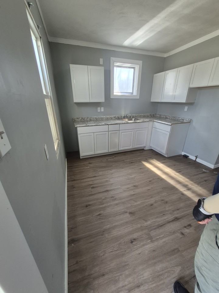 5664 Hamilton Ave #1 - Photo 5 of 26