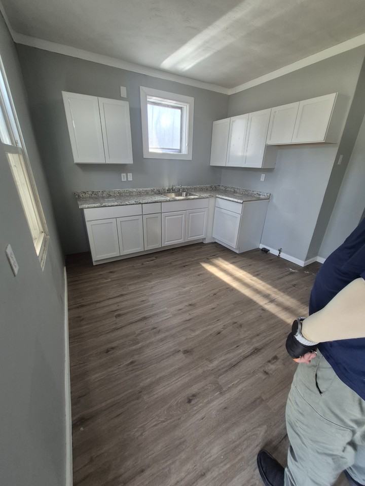 5664 Hamilton Ave #1 - Photo 6 of 26