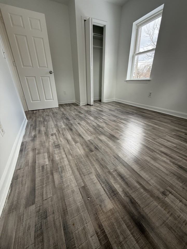 51 S Francis Ave #4 - Photo 7 of 8