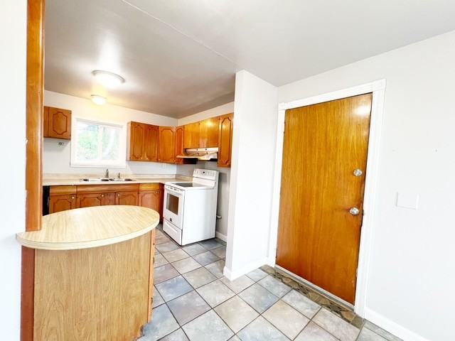 3106 Farragut St #1 - Photo 3 of 15