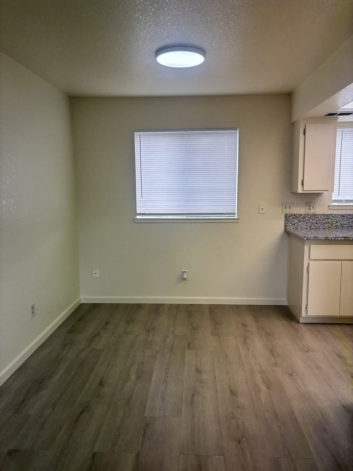 A-2 - 906 Byron Lane A-2 #A2 - Photo 6 of 11