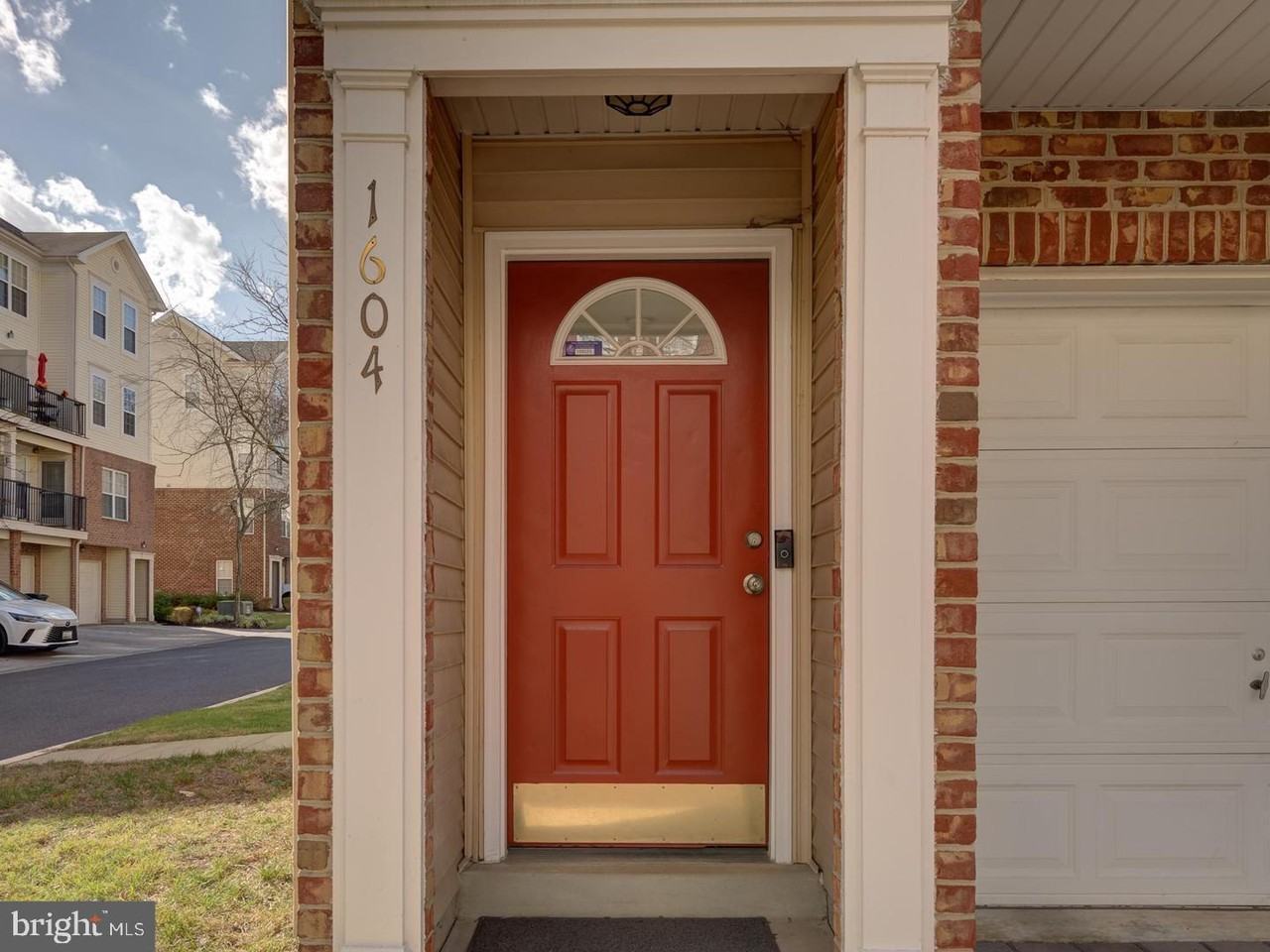 1604 Post Oak Dr #1 - Photo 3 of 50