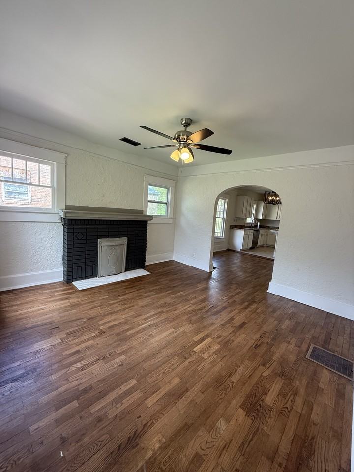 1225 15th Way Sw #1 - Photo 2 of 9