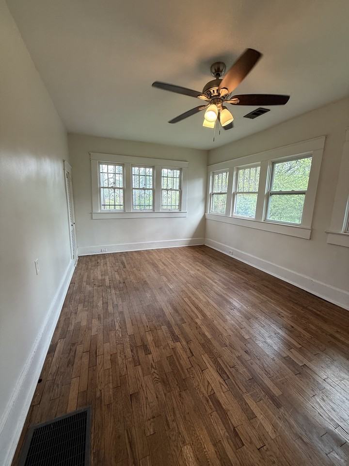 1225 15th Way Sw #1 - Photo 5 of 9