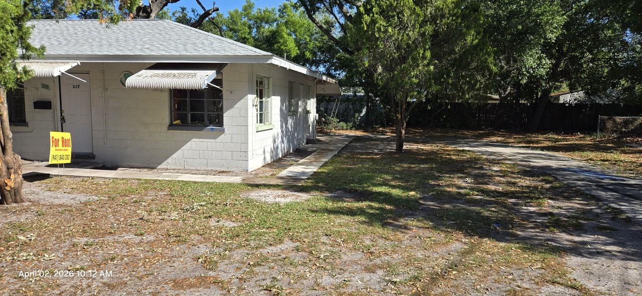 217 21st St E #217 - Photo 2 of 18