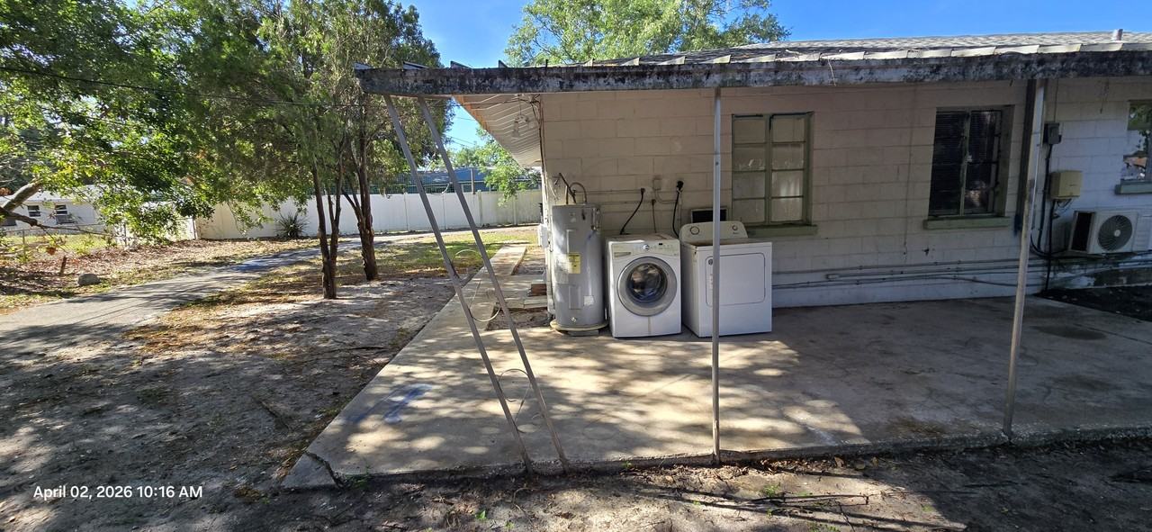 217 21st St E #217 - Photo 4 of 18