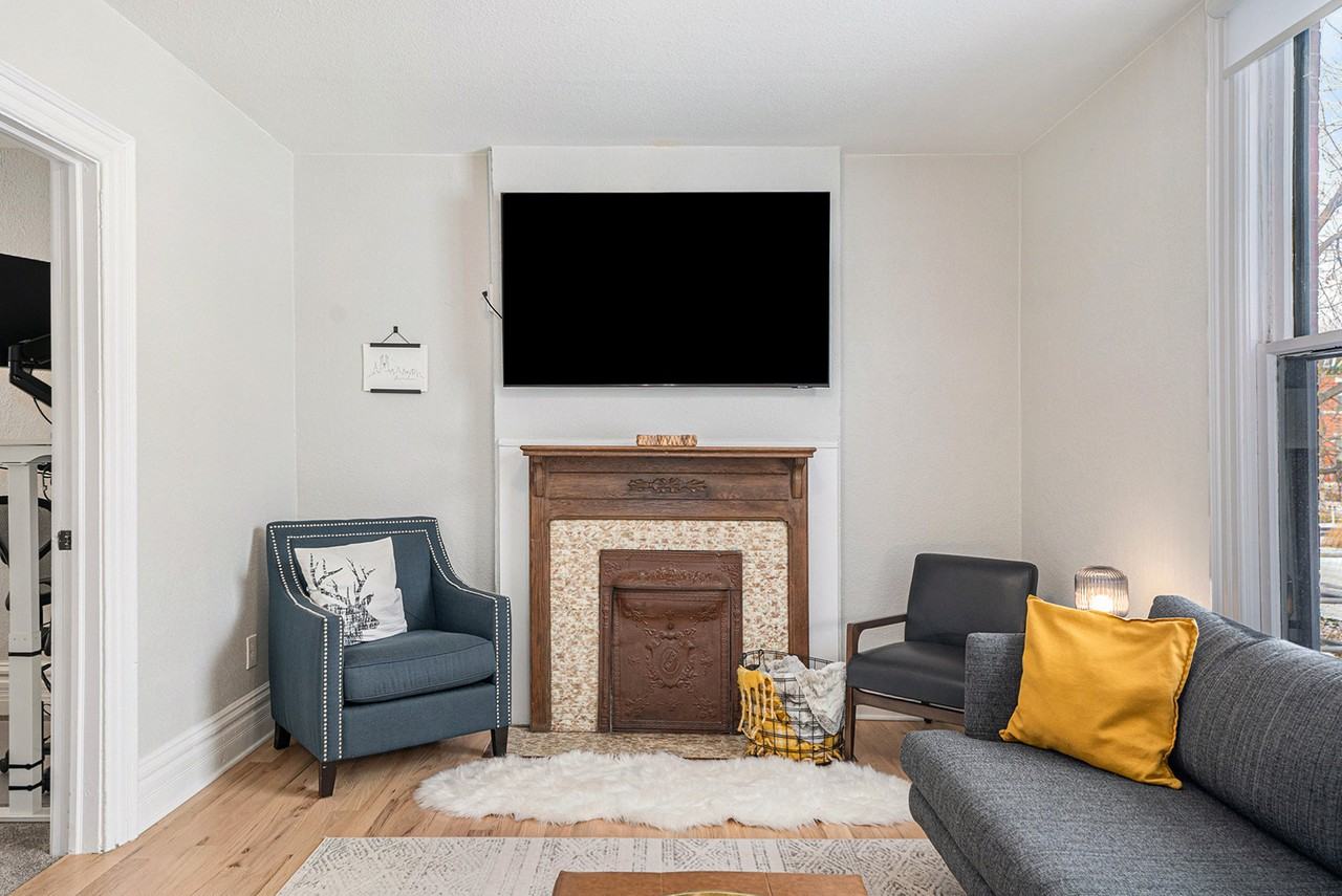 832 26th St #1 - Photo 6 of 39