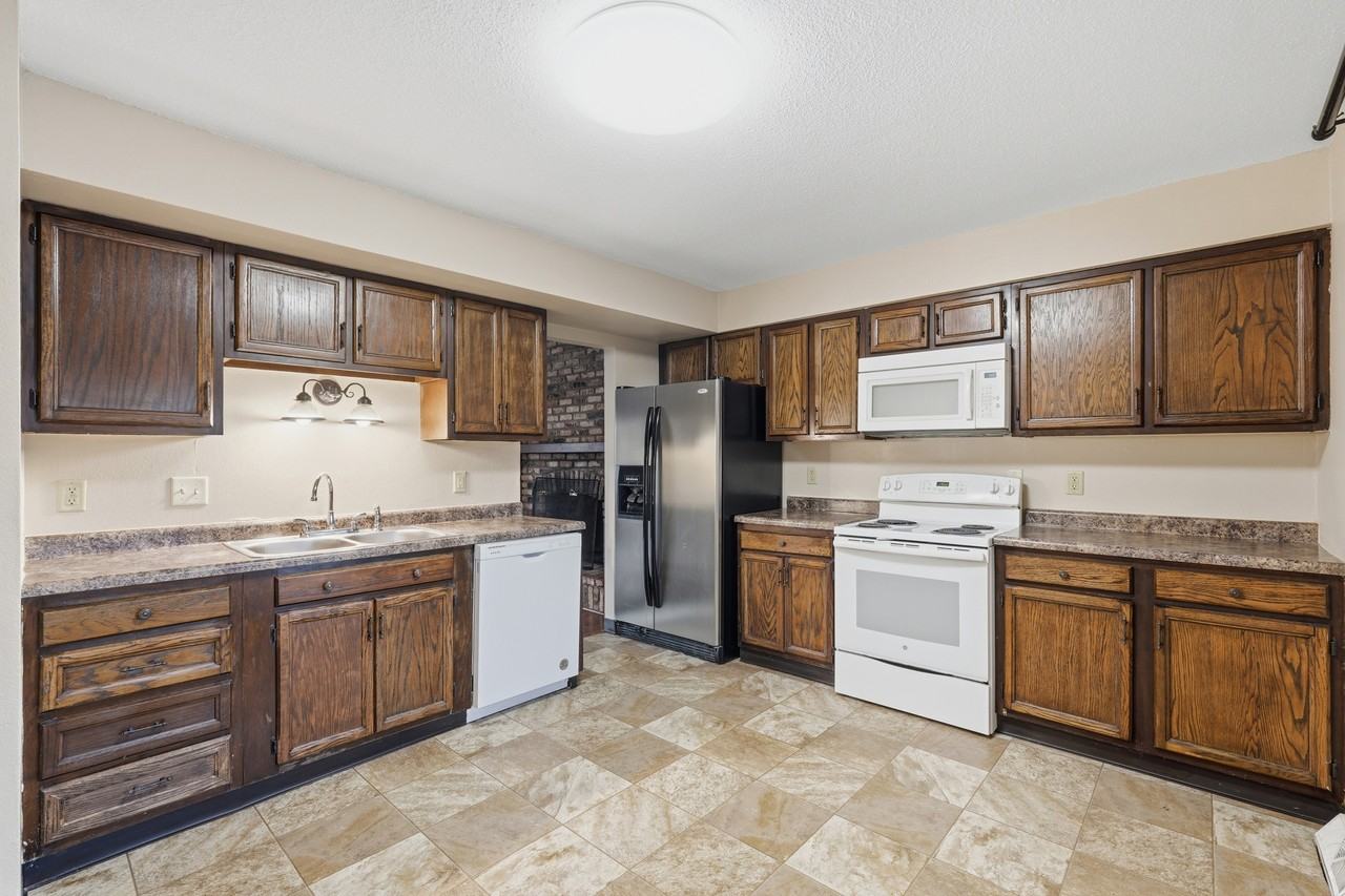 1501 Olde Hickory Rd #S - Photo 2 of 24