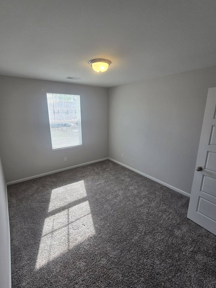 83 Dunnoman Dr #1 - Photo 6 of 12