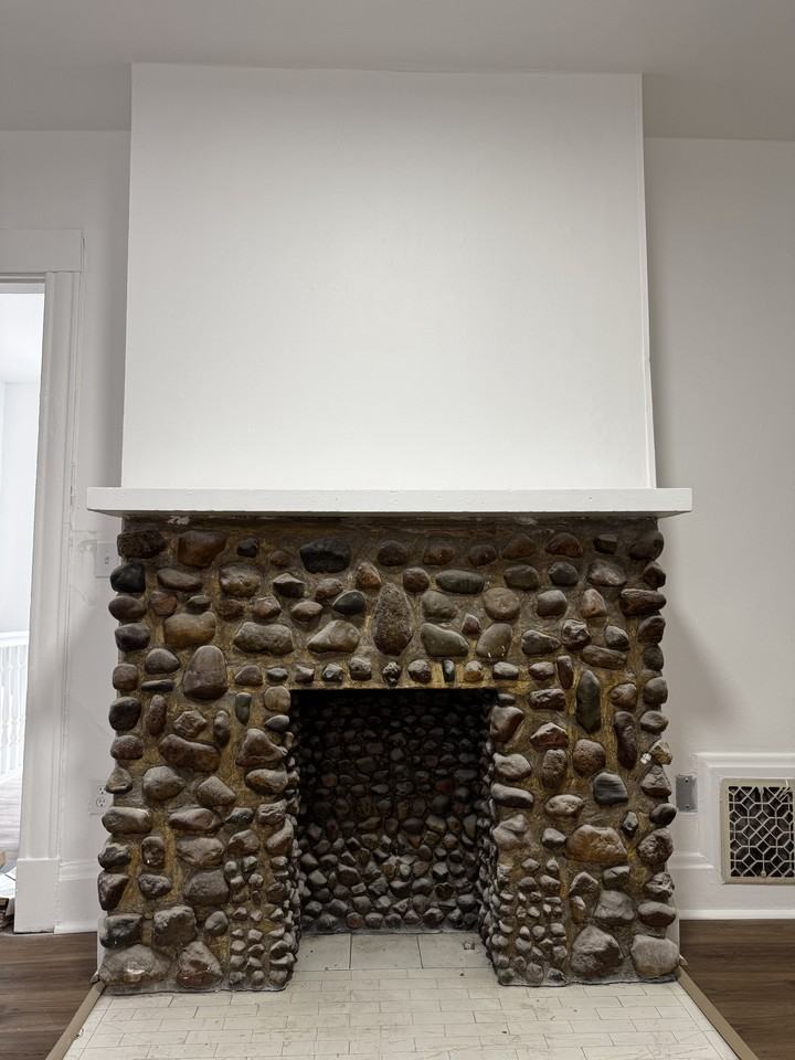 533 Hawthorne Ave #2 - Photo 3 of 9