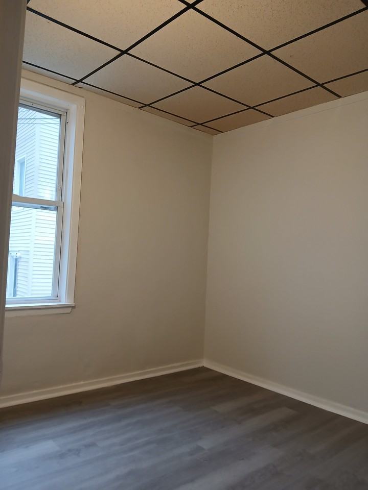 44 Winter St #1S - Photo 6 of 10