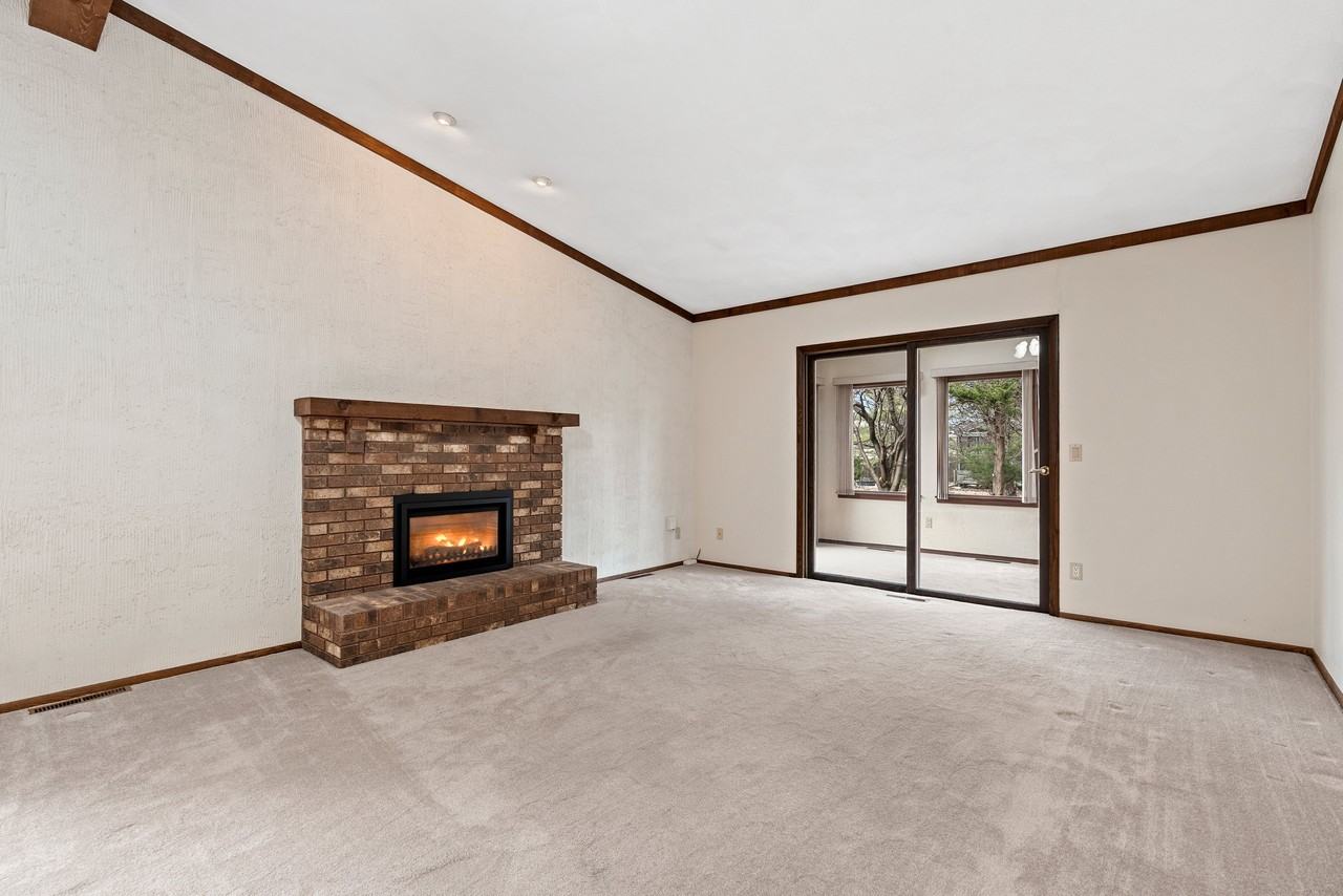 918 E Windfield Pl #918 - Photo 3 of 20