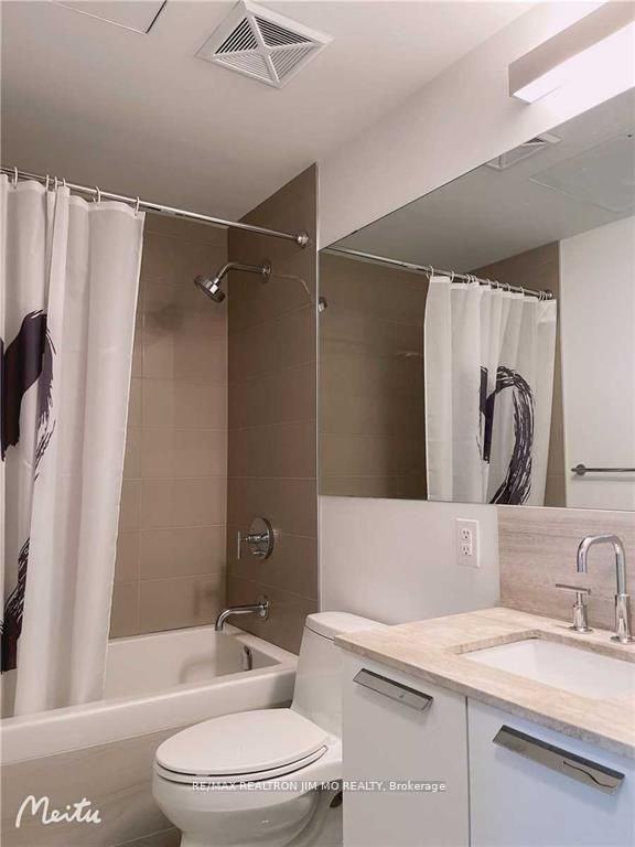 50 Charles Street East - Photo 4 of 7
