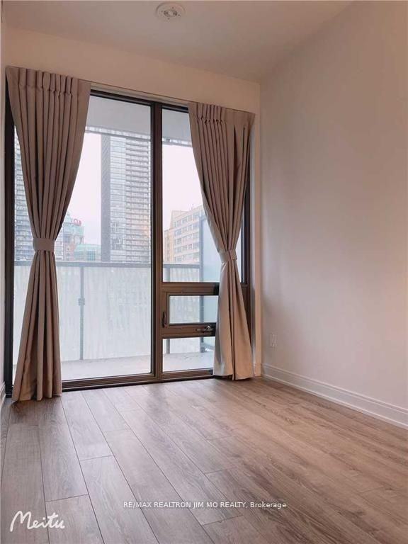 50 Charles Street East - Photo 5 of 7