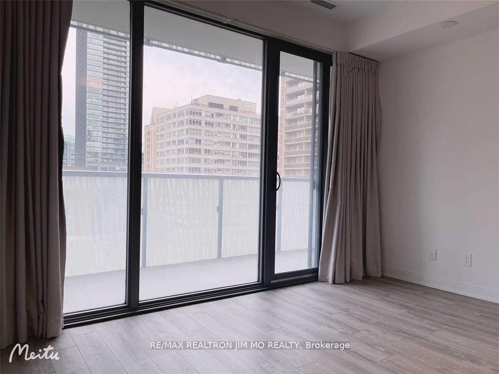 50 Charles Street East - Photo 7 of 7