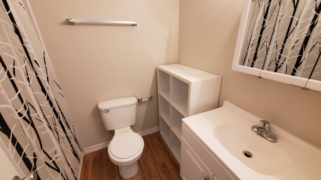 2312 - Photo 5 of 8