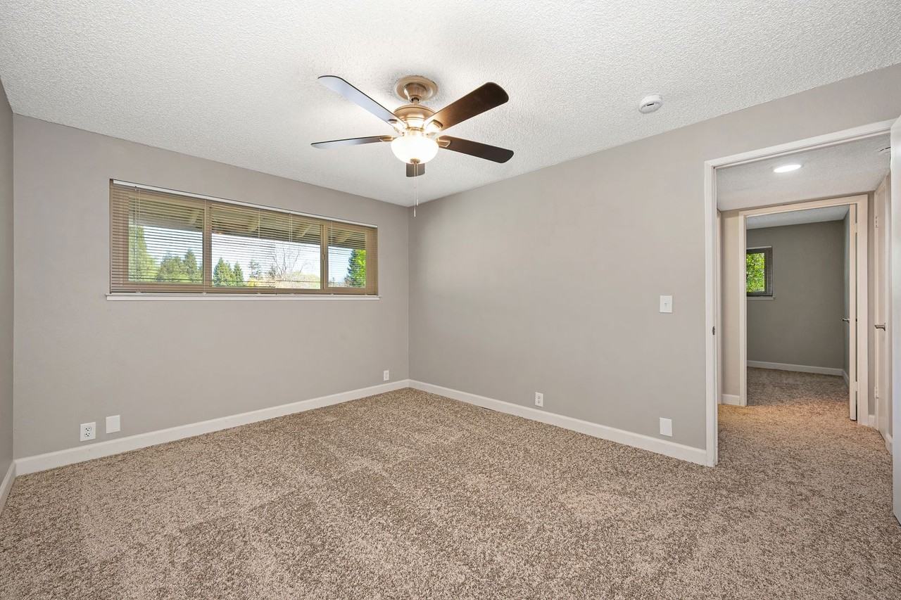 Joshua Tree Apartments - Photo 7 of 29