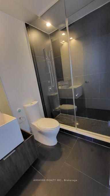1 Bloor Street East - Photo 6 of 6