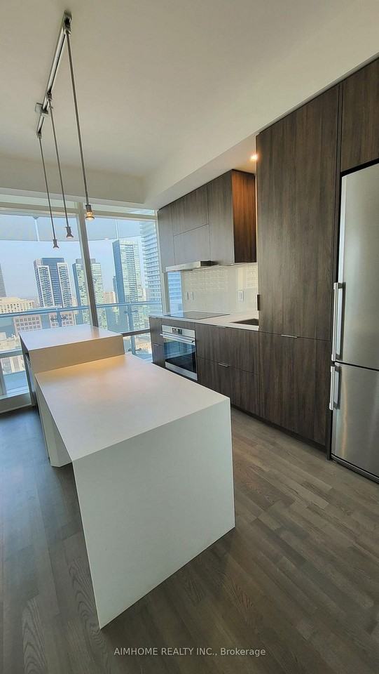 1 Bloor Street East - Photo 4 of 6