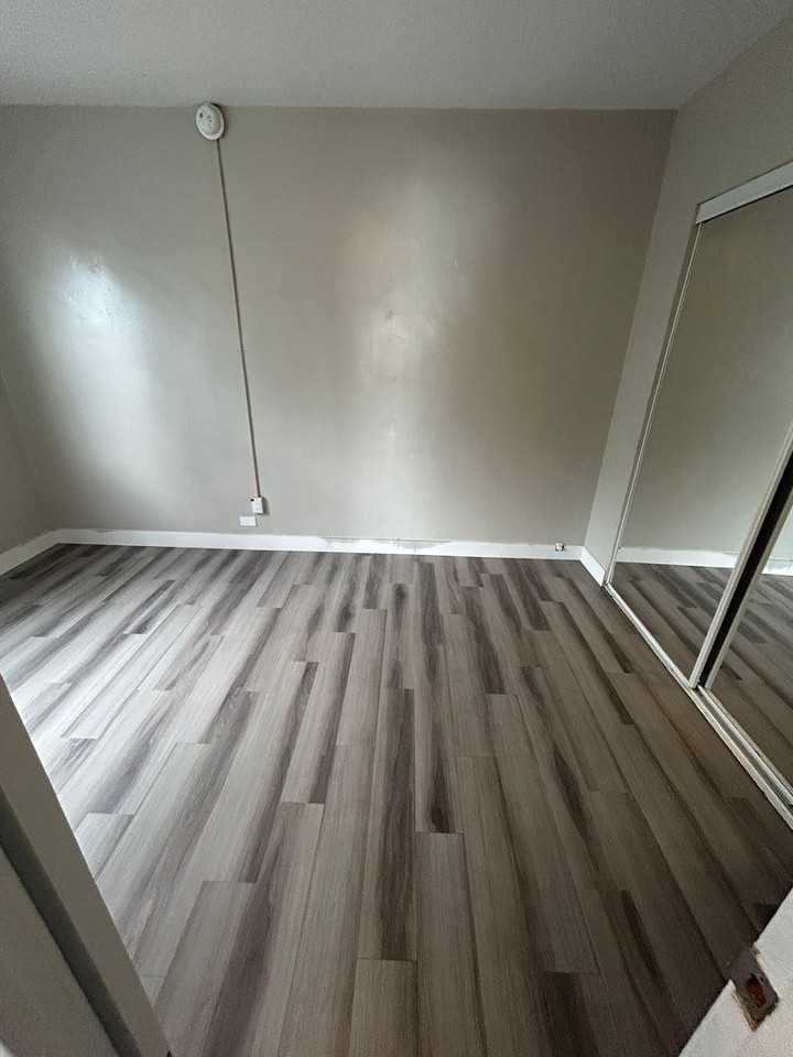 Sea View Apts - Photo 7 of 18