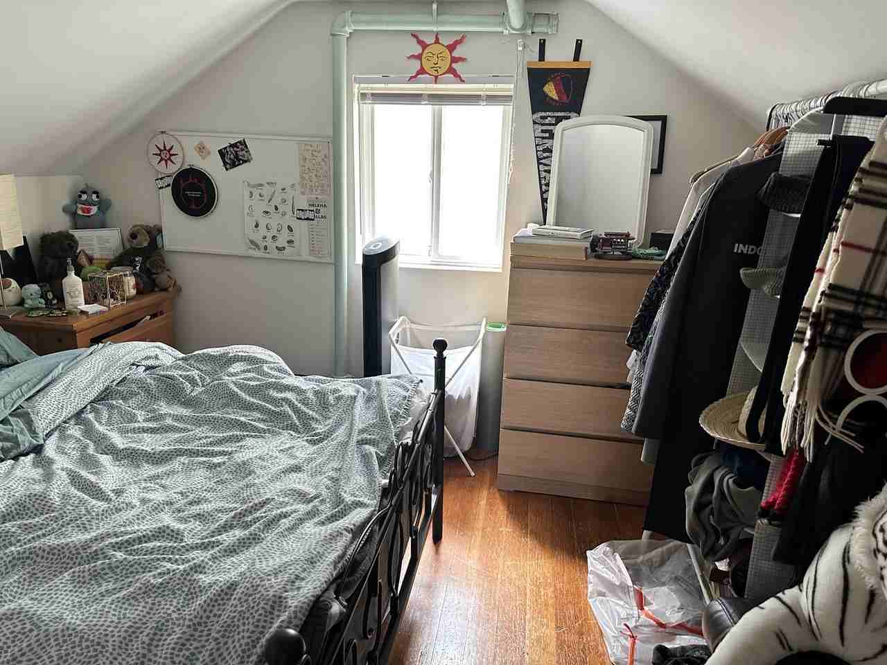 Joyce St & Kingsway - Photo 5 of 8