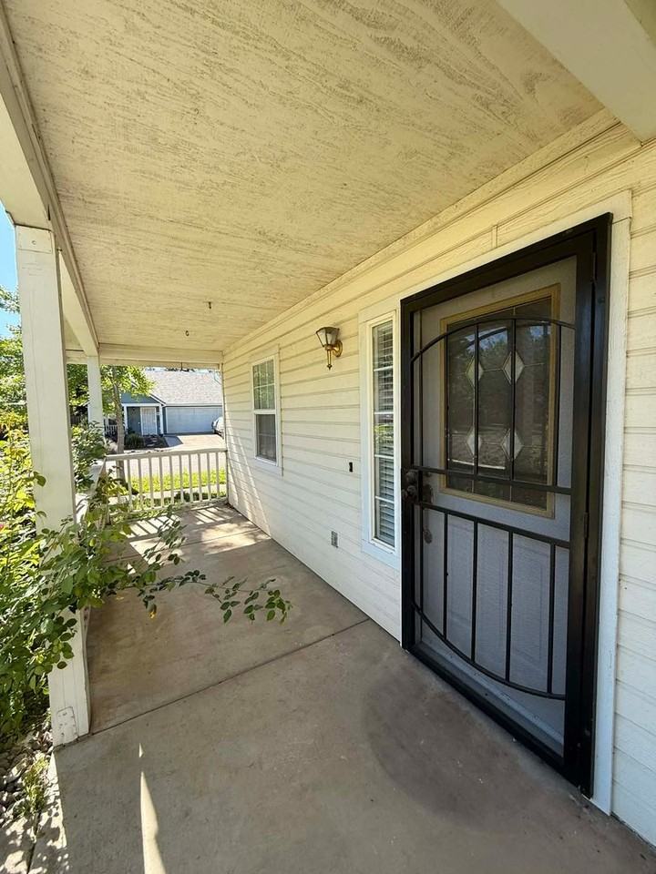 3055 Helena Way - Photo 2 of 17