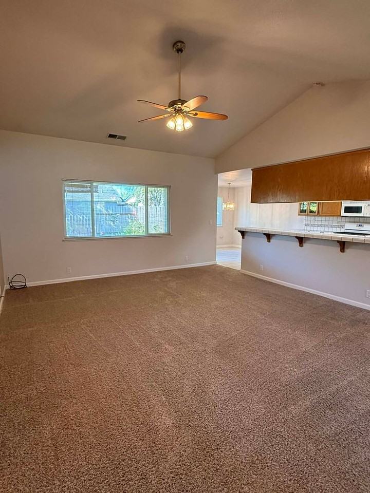 3055 Helena Way - Photo 3 of 17