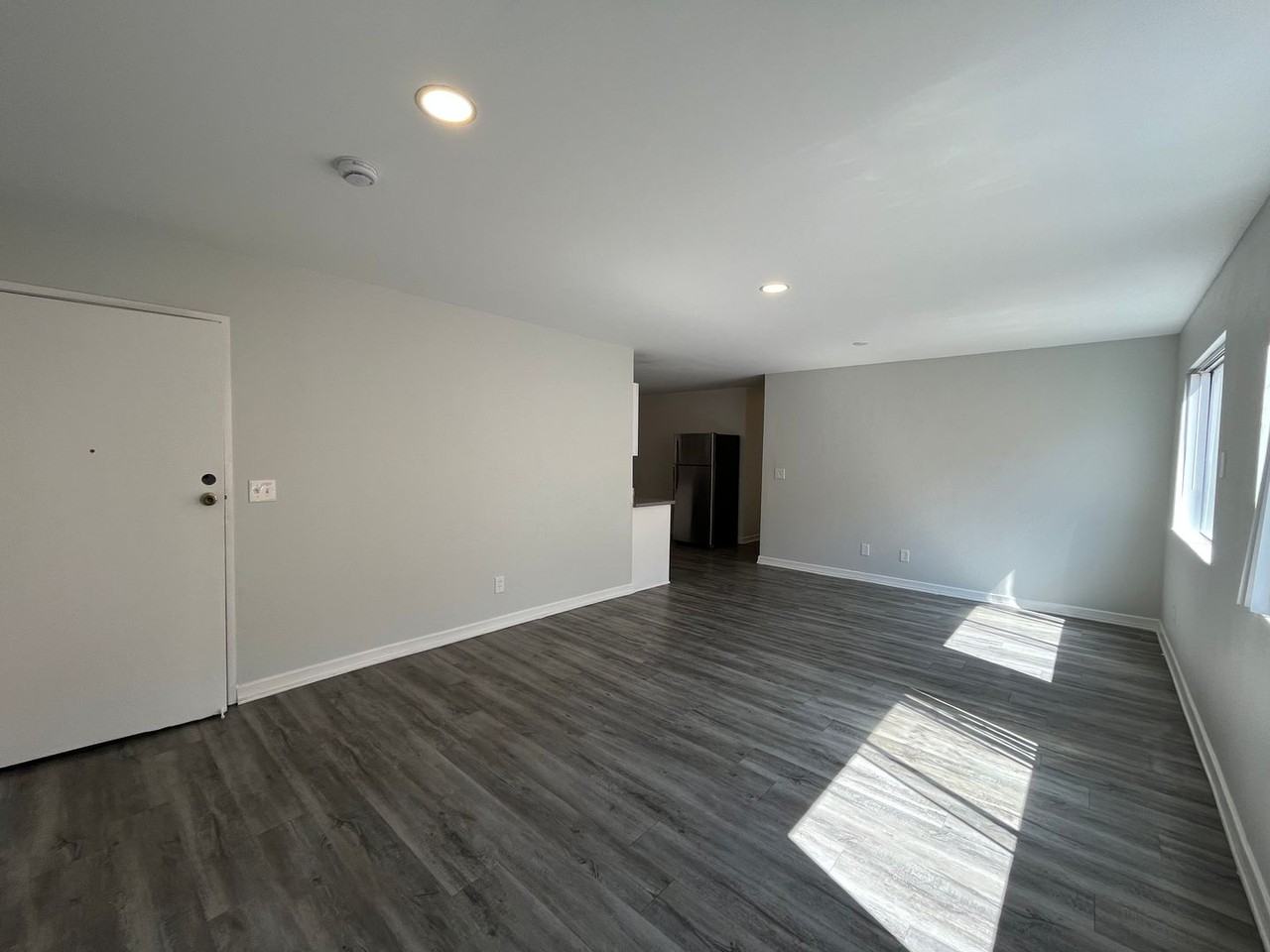 226 South Serrano - Photo 6 of 30