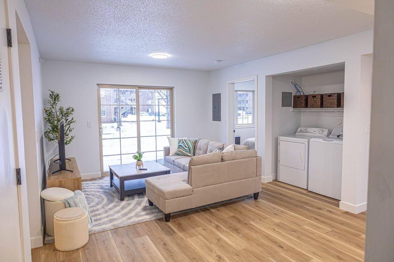 Elevate Apartments at Hawkeye - Photo 4 of 17