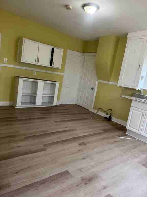 241 Troup St - Photo 3 of 8