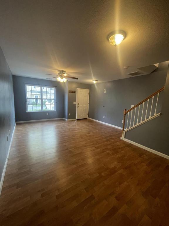 93 Creekside Dr - Photo 2 of 13