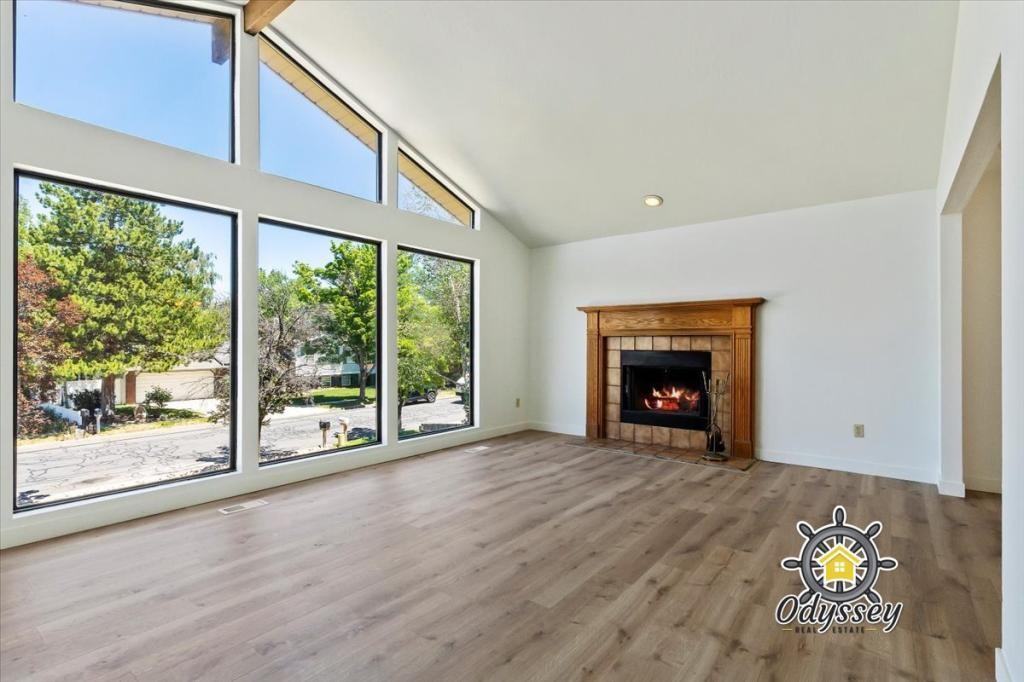 2066 E 10095 S - Photo 6 of 33