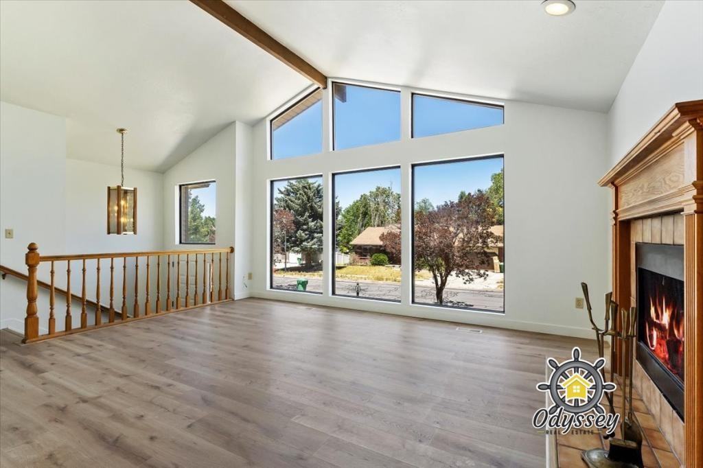 2066 E 10095 S - Photo 7 of 33