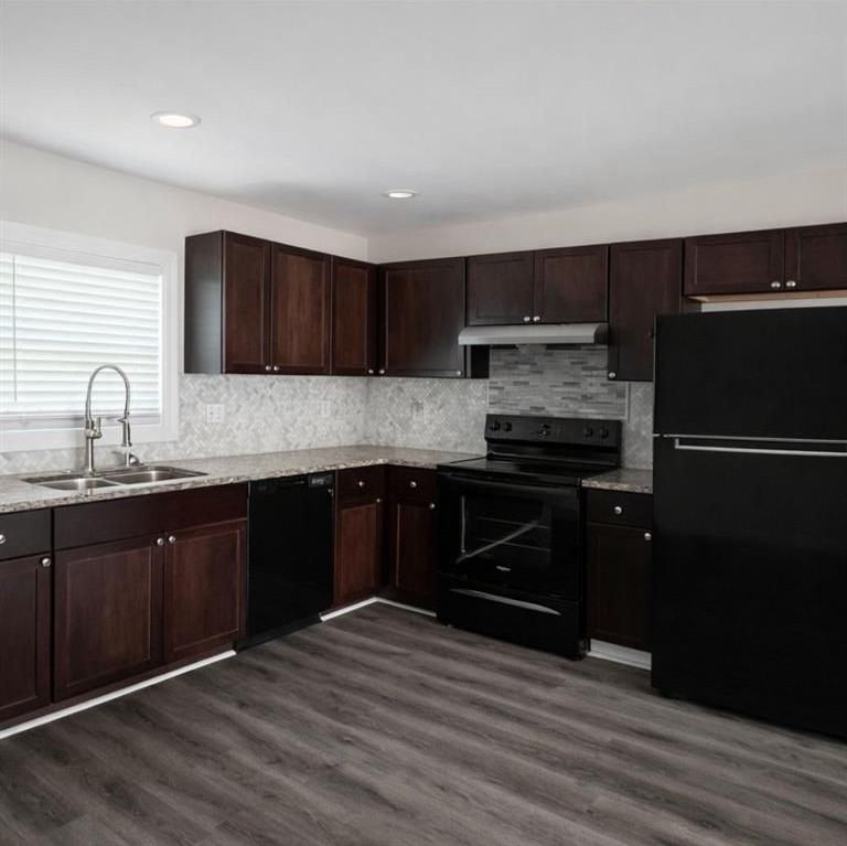 16 Wadley St Nw - Photo 3 of 10