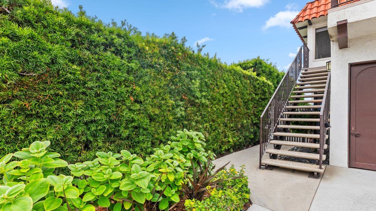 332 Avenida Cabrillo ##B - Photo 3 of 11