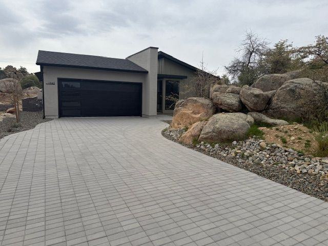 1345 Rockwood Dr - Photo 2 of 14