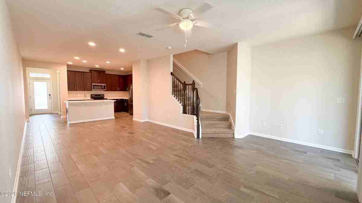 47 Castro Ct - Photo 4 of 19