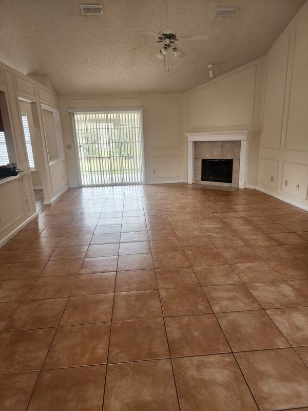 6076 Bermuda Dr - Photo 2 of 4