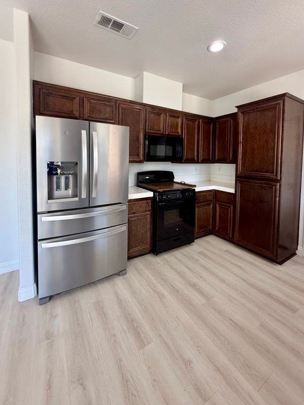 1193 Woodburn Cir - Photo 3 of 23