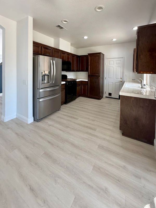 1193 Woodburn Cir - Photo 4 of 23