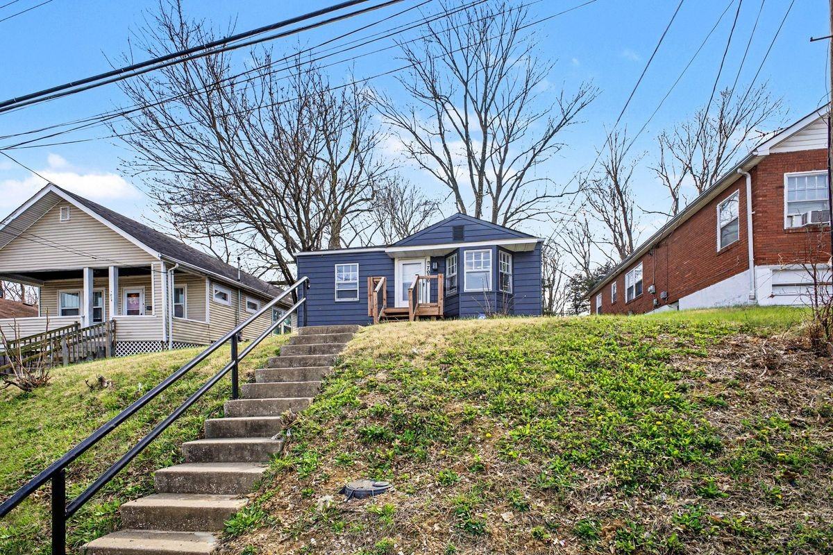 7030 Emma Ave - Photo 2 of 12